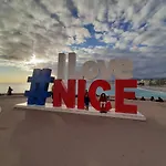 Beau studio à 50m de la plage